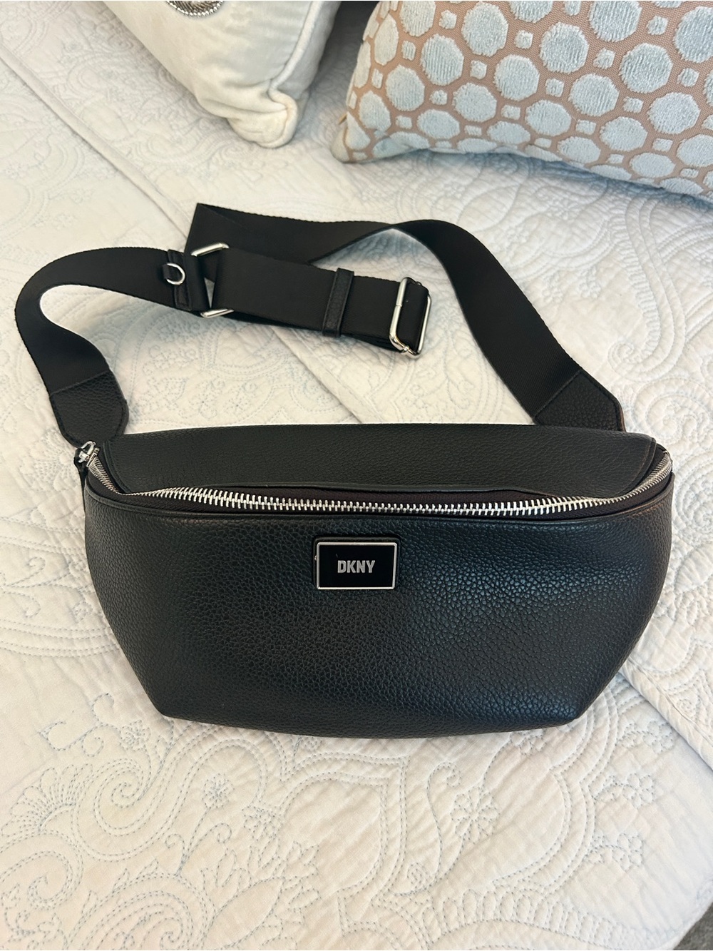 DKNY Black Leather Crossbody Belt Bag Pre❤️